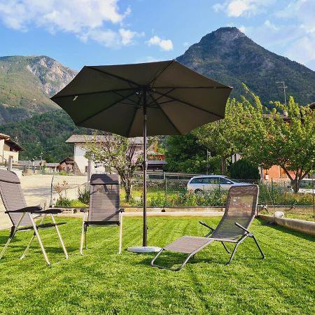 Casa Vacanza Lo Nano Fenis Εξωτερικό φωτογραφία