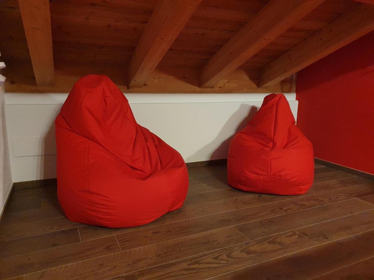 Casa Vacanza Lo Nano Fenis Εξωτερικό φωτογραφία